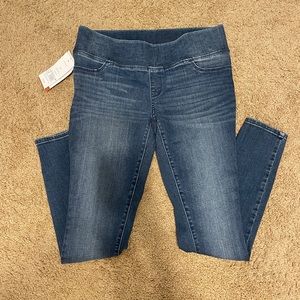 Comfort-fit post pregnancy maternity jeans